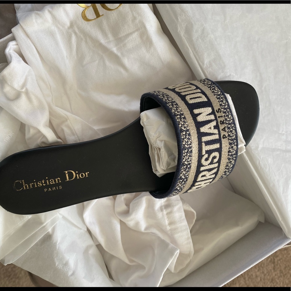Pre-worn Dway slides navy blue size 38